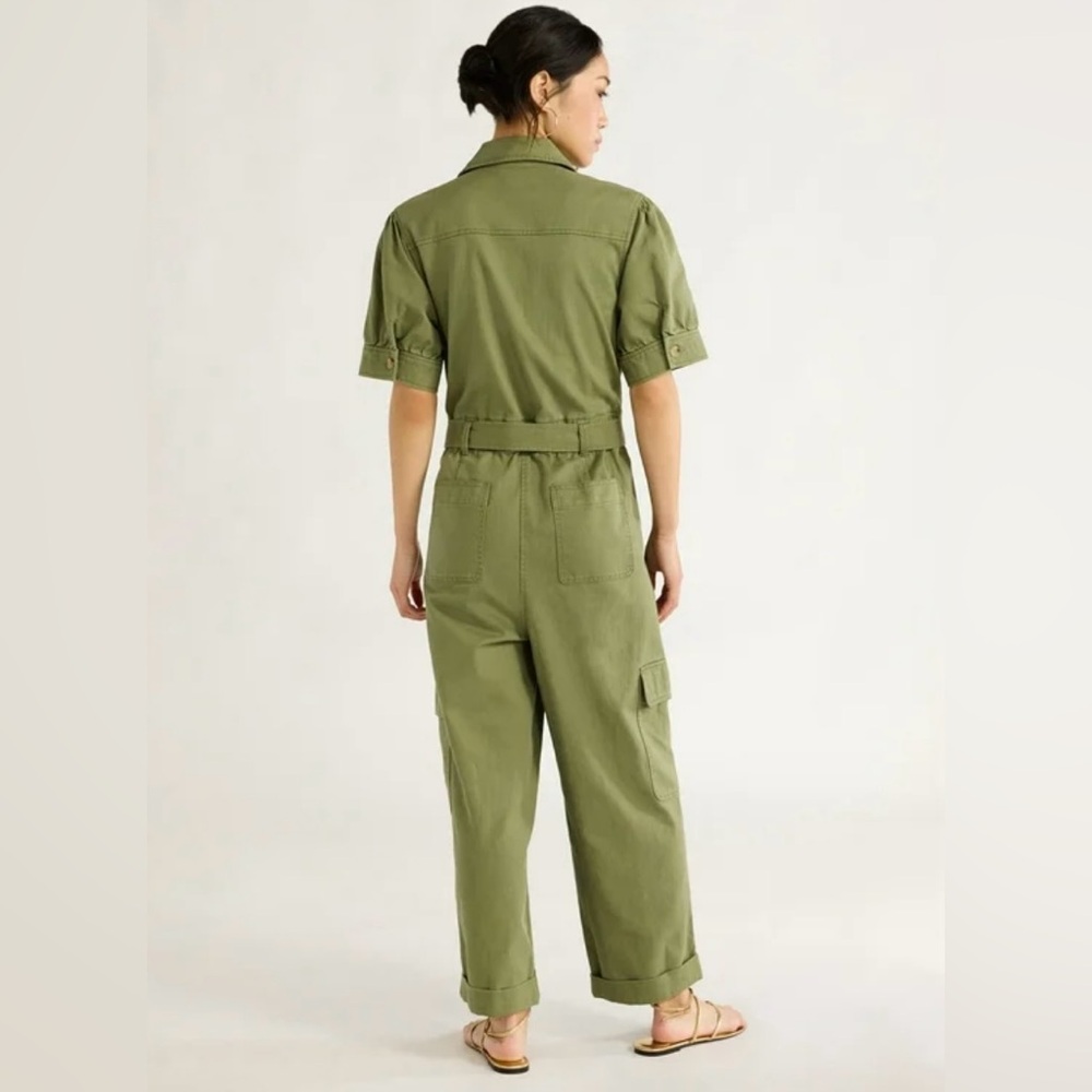 Free Assembly Women's Cotton
Cargo Jumpsuit with Puff Sleeve. Size Medium - Picture 2 of 6